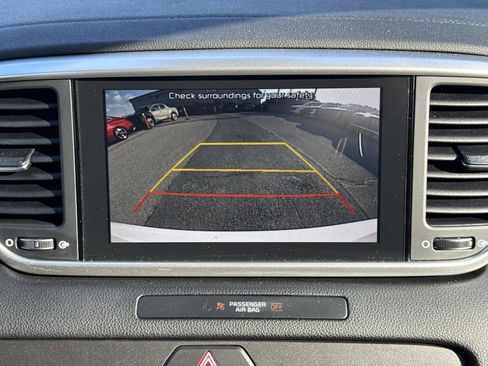 Used 2022 Kia Sportage LX w/ LX AWD Value Edition Package image 4