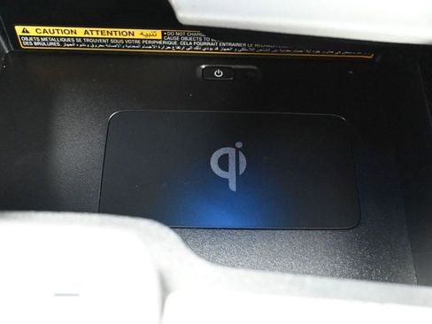 Used 2019 Toyota Avalon XSE image 22