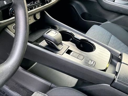 Used 2023 Nissan Rogue SV image 13