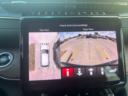 Used 2023 Jeep Grand Cherokee Summit w/ Advanced Protech Group IV AWD/4WD image 8