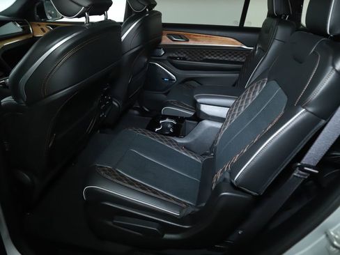 Used 2024 Jeep Grand Cherokee L Summit AWD/4WD image 14