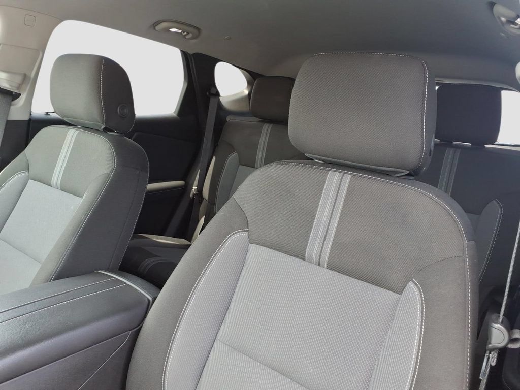 Used 2024 Chevrolet Blazer LT w/ Convenience Package FWD image 18
