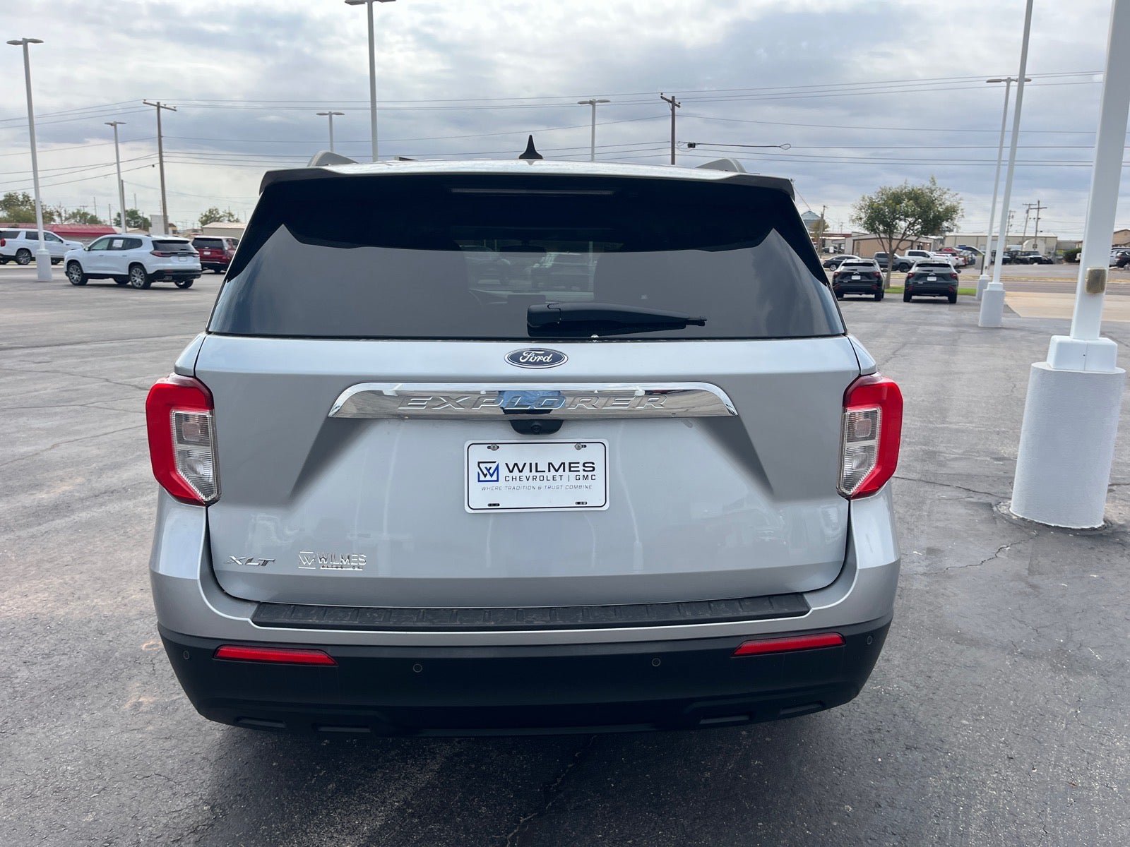 Used 2023 Ford Explorer XLT RWD image 5