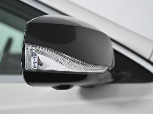 Used 2019 INFINITI QX30 Premium w/ Navigation Package image 10