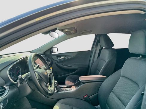 Used 2025 Chevrolet Malibu RS w/ LPO, Floor Liner Package FWD image 10