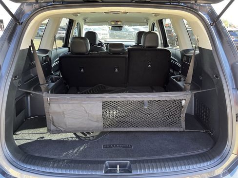 Used 2024 Kia Telluride LX image 28