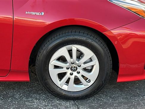 Used 2019 Toyota Prius LE image 8