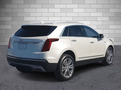 Used 2025 Cadillac XT5 Premium Luxury image 5