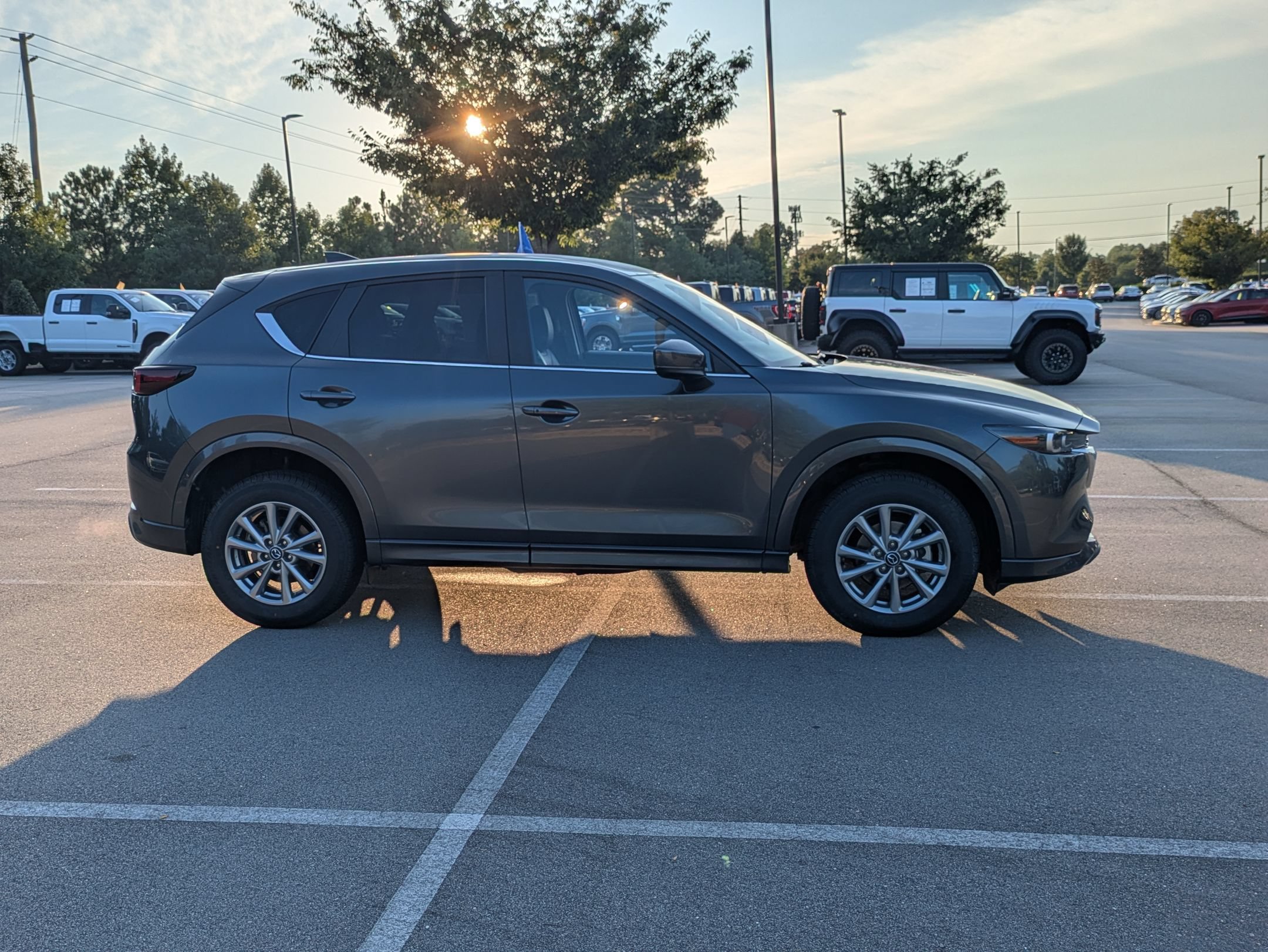 Used 2024 MAZDA CX-5 AWD 2.5 S w/ Select Package image 3
