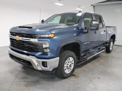 Used 2025 Chevrolet Silverado 2500 LT w/ Convenience Package