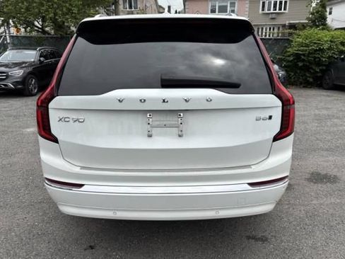 Used 2025 Volvo XC90 B6 Plus w/ Protection Package Premier AWD/4WD image 4