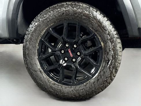 New 2025 GMC Canyon Elevation w/ Convenience Package image 31