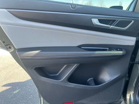 Certified 2024 Volkswagen Atlas Peak Edition SEL image 23