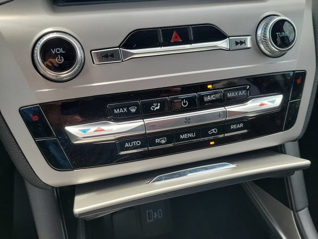 Used 2023 Ford Explorer XLT RWD image 25