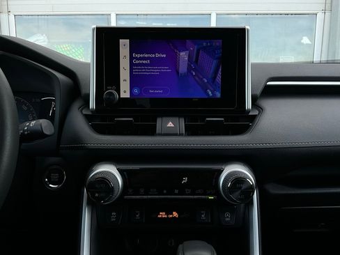 Used 2025 Toyota RAV4 XLE image 26