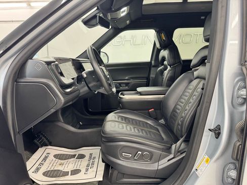 Used 2025 Rivian R1T Adventure AWD/4WD image 8