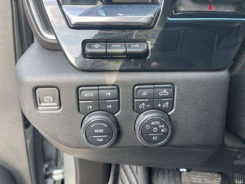 Certified 2024 Chevrolet Silverado 2500 LTZ w/ LTZ Plus Package image 25