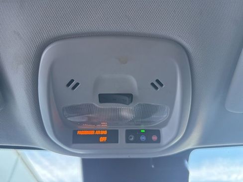 Used 2025 Chevrolet Trax ACTIV w/ Driver Confidence Package image 33