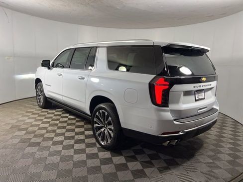 New 2026 Chevrolet Suburban High Country image 4