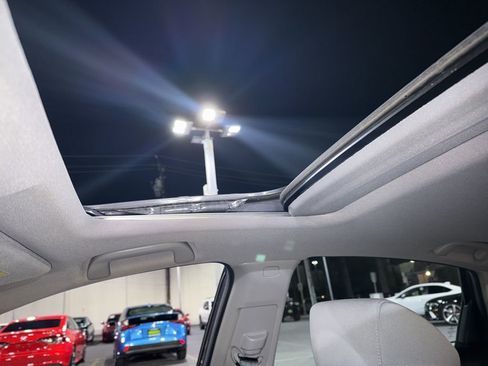 Used 2018 Honda Accord EX image 38