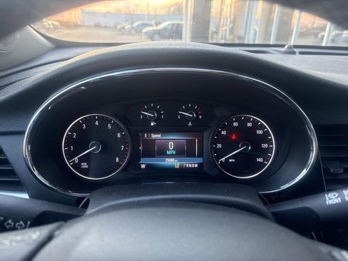 Used 2022 Buick Encore Preferred w/ Safety Package II image 5