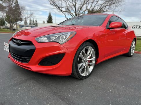 Used 2013 Hyundai Genesis 2.0T image 5