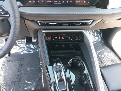 New 2026 Audi SQ5 Premium Plus AWD/4WD image 22