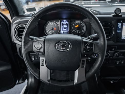 Used 2019 Toyota Tacoma TRD Sport image 37