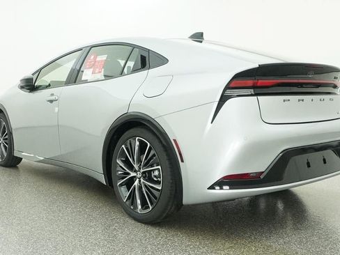 New 2027 Toyota Prius XLE FWD image 21