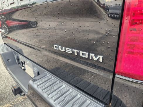 Used 2022 Chevrolet Silverado 1500 Custom image 9