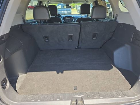 Used 2023 GMC Terrain SLT w/ Infotainment Package II AWD/4WD image 11