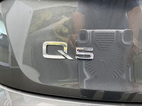 Used 2023 Audi Q5 2.0T Premium w/ Convenience Package AWD/4WD image 33