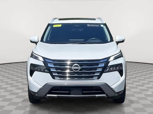 Certified 2025 Nissan Rogue SL w/ SL Premium Package AWD/4WD image 2