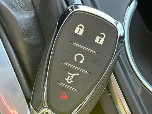 Used 2024 Chevrolet Equinox LT image 36