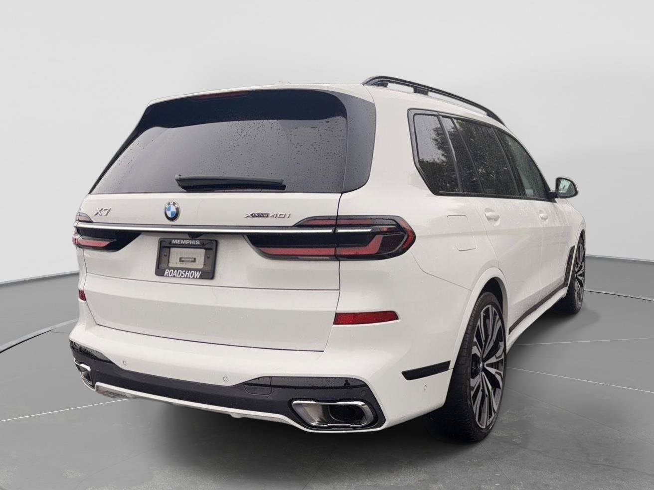 Used 2023 BMW X7 xDrive40i w/ Executive Package AWD/4WD image 3