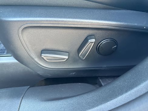 Used 2025 Ford Escape ST-Line AWD/4WD image 12