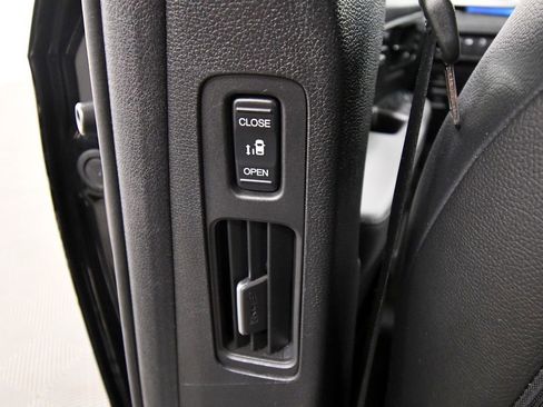 Certified 2024 Honda Odyssey Touring image 20