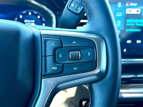 Used 2023 Chevrolet Silverado 1500 LT w/ Z71 Off-Road Package AWD/4WD image 28