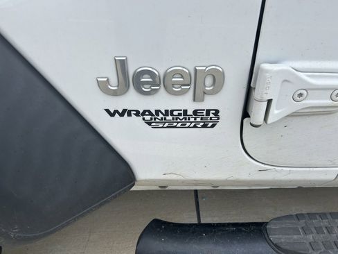 Used 2018 Jeep Wrangler Unlimited Sport S image 3