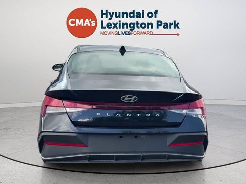 Certified 2024 Hyundai Elantra SEL FWD image 4