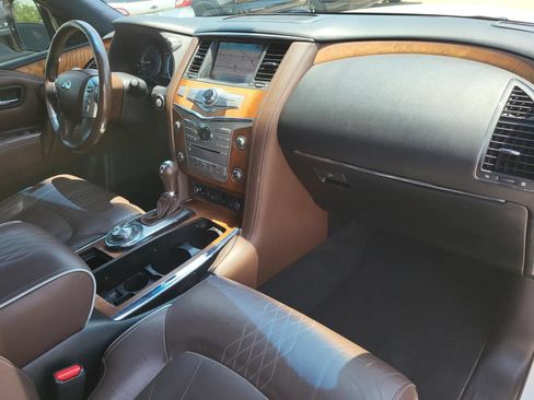 Used 2015 INFINITI QX80 4WD w/ Limited Package image 8