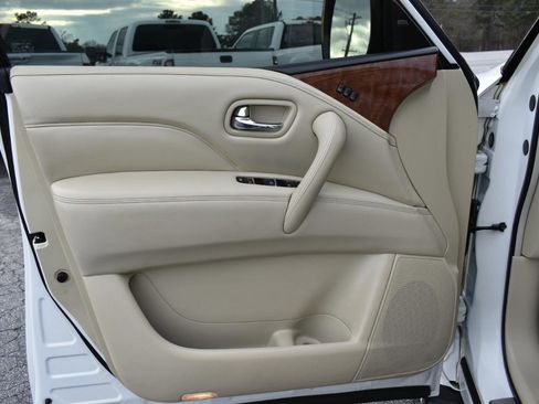 Used 2018 INFINITI QX80 2WD w/ Driver Assistance Package image 38