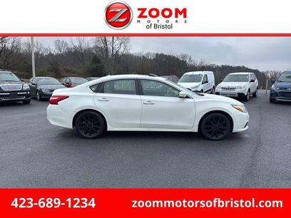 Used 2016 Nissan Altima 2.5 SL w/ 2.5 Technology Package