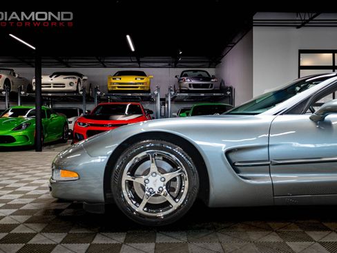 Used 2004 Chevrolet Corvette Convertible w/ Preferred Equipment Group RWD image 13