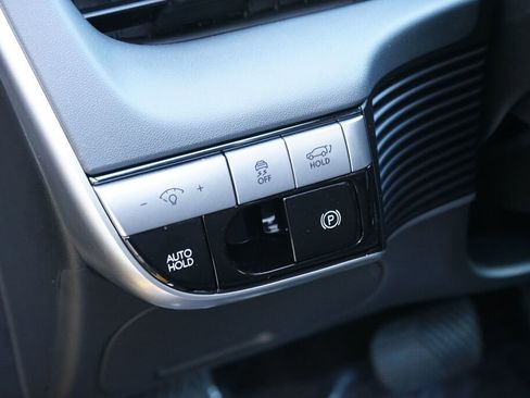 Used 2025 Hyundai Ioniq 5 SEL image 14