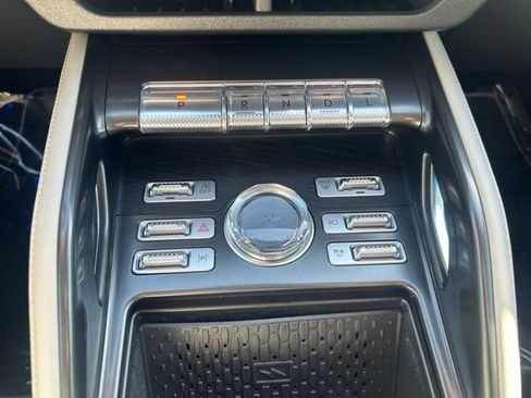Used 2025 Lincoln Nautilus Reserve AWD/4WD image 15