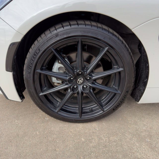 Used 2024 Toyota GR86 Premium RWD image 10