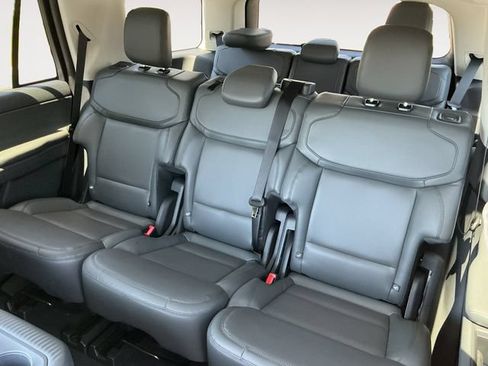 New 2026 Ford Expedition Active AWD/4WD image 13