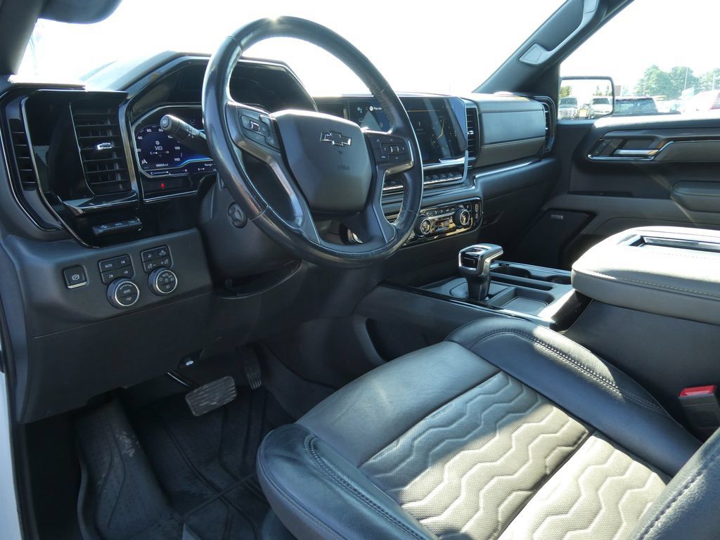 Used 2022 Chevrolet Silverado 1500 ZR2 w/ Technology Package AWD/4WD image 25
