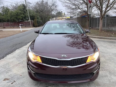 Used 2018 Kia Optima LX w/ Convenience Package image 3